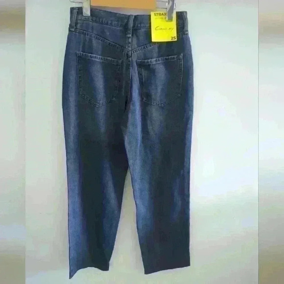 CIRCUS | Women's Medium  Wash High-Rise Straight Relaxed Leg Jeans - Picture 4 of 4